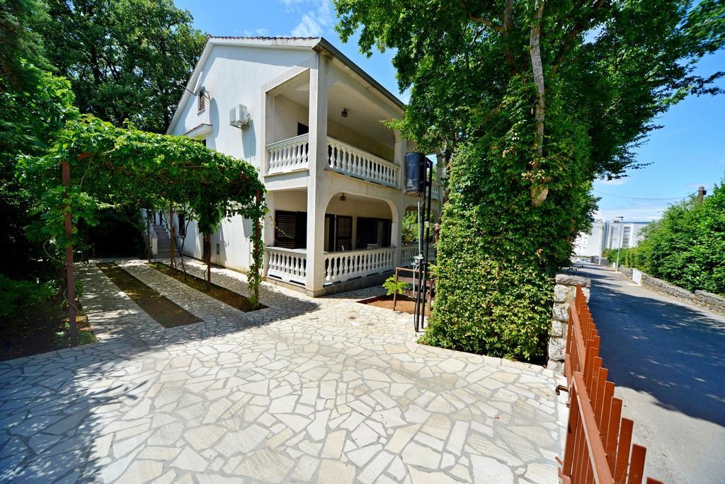 Apartments Karmelic Malinska Room photo
